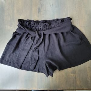 NWT✨️ BCBGeneration Paperbag Shorts Size Large